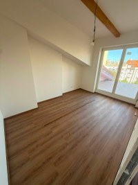 Byt 4+kk/T 123m2, Praha 2 - Vinohrady, nový půdní byt